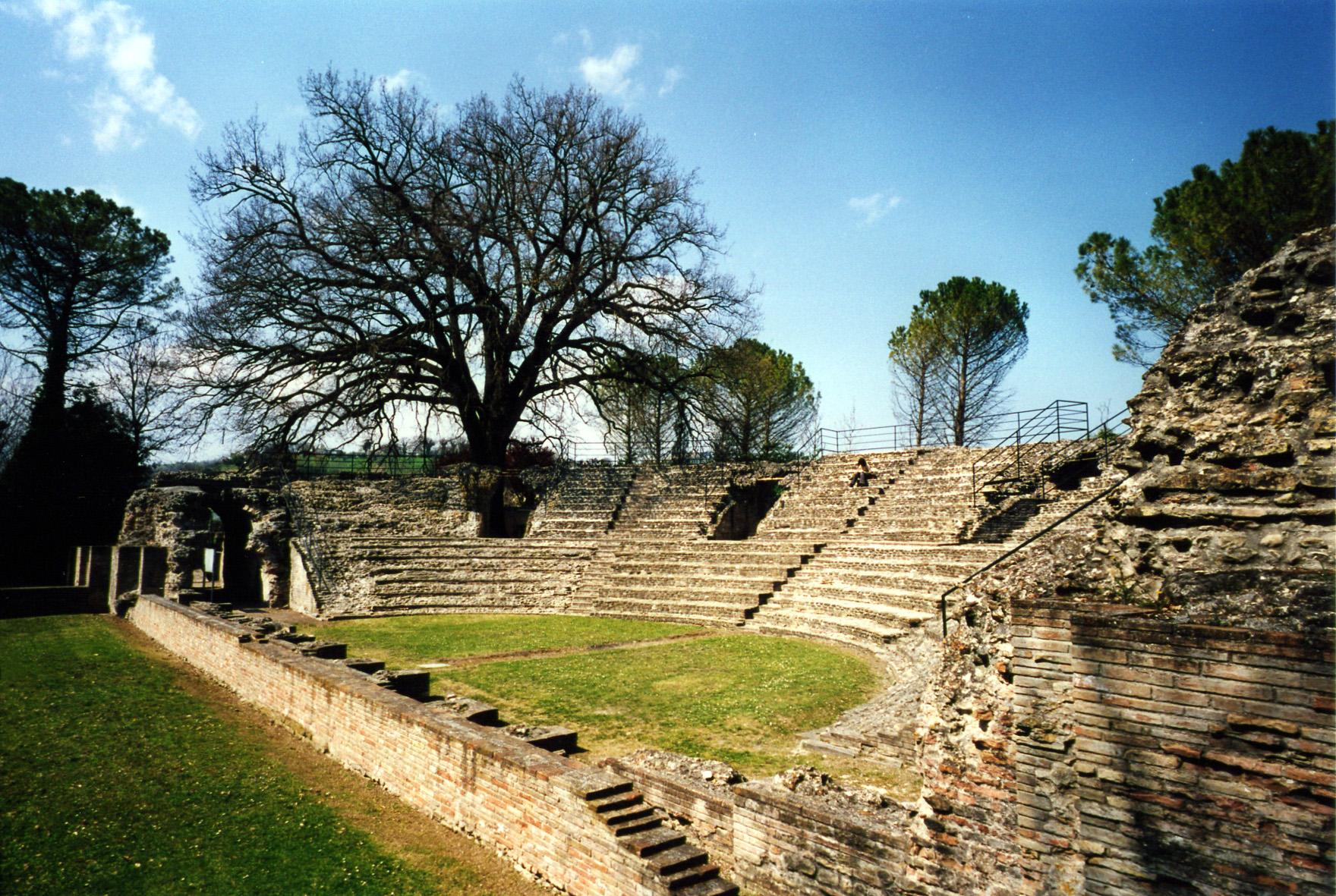 Teatro romano di Falerio Picenus
