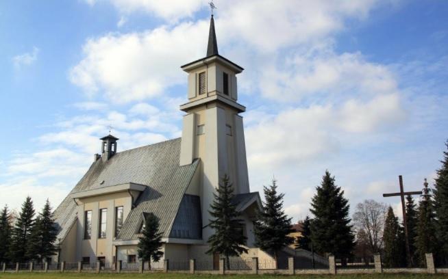 Kosciol Najswietszego Serca Pana Jezusa w Borku