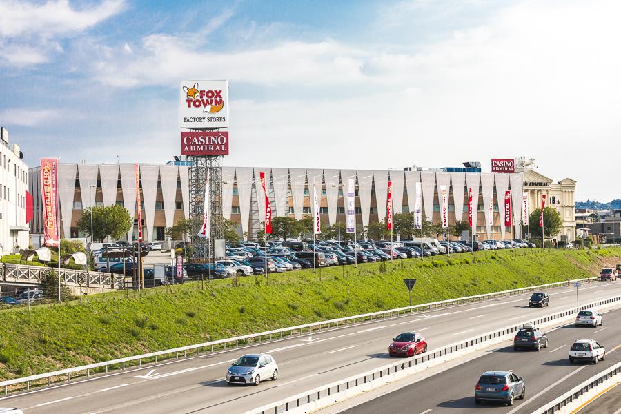 FoxTown Outlet Factory Stores