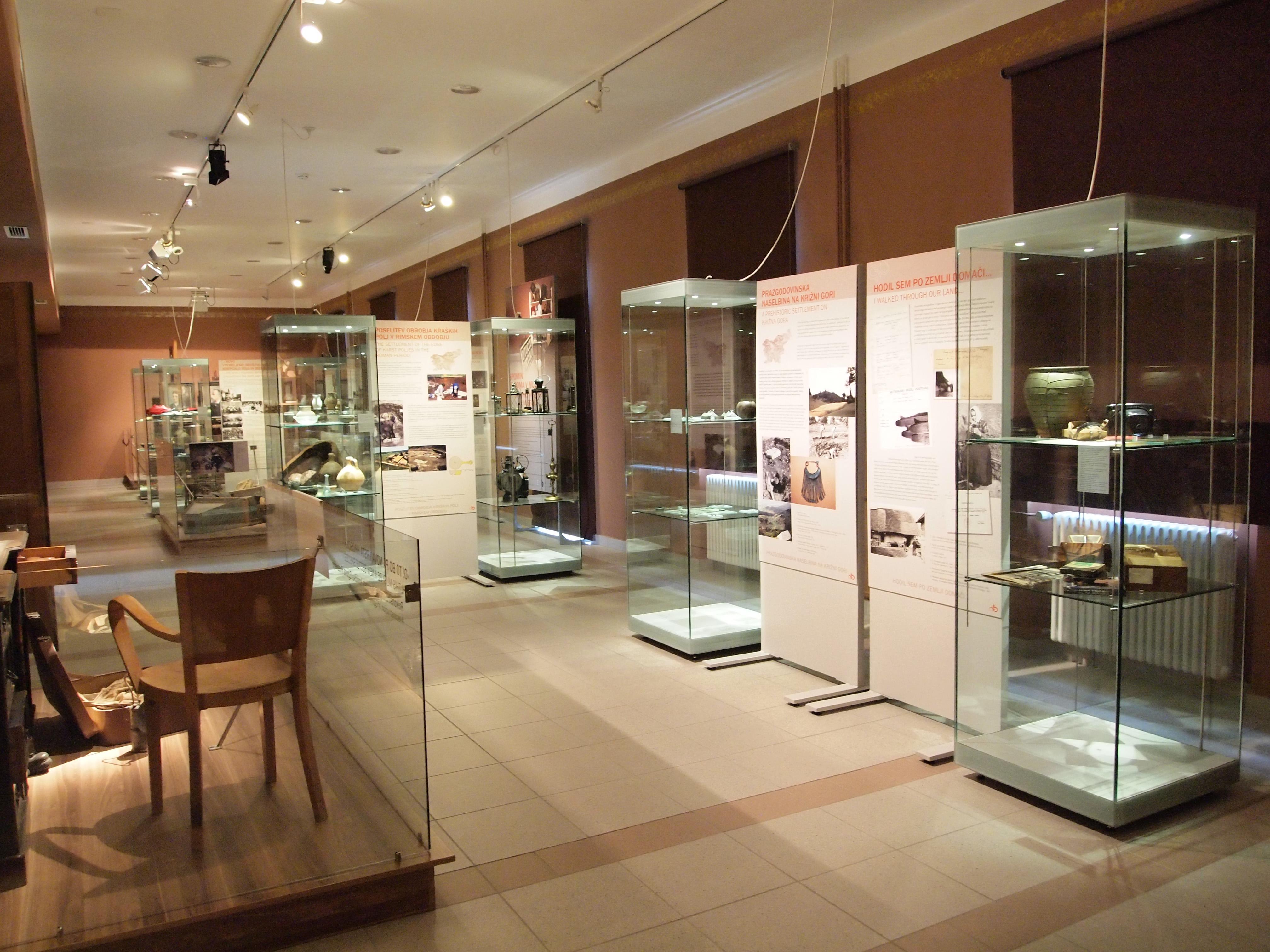 Notranjski muzej Postojna