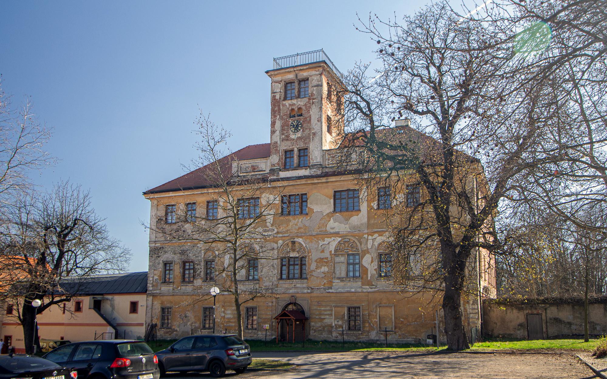 Kunratice Castle
