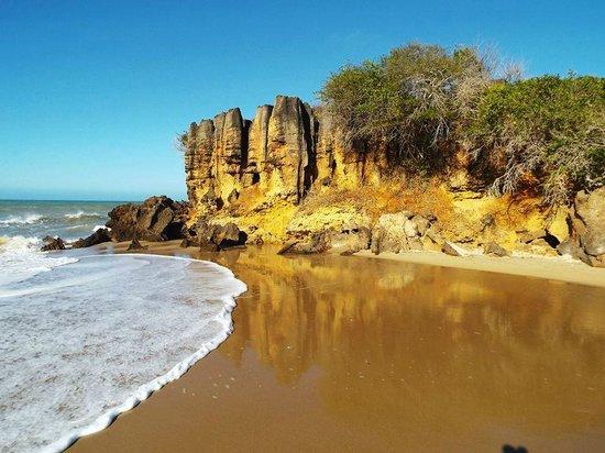 Praia dos Tourinhos