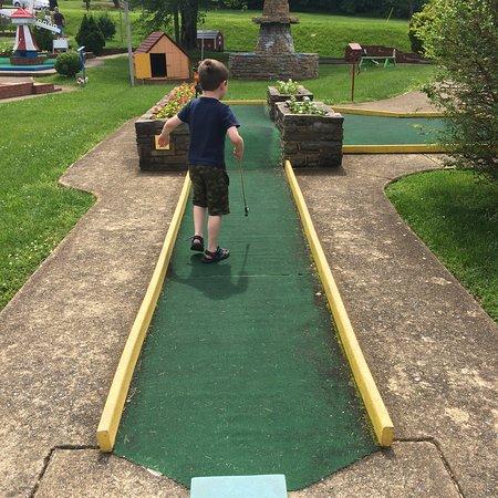 Tiny Town Golf