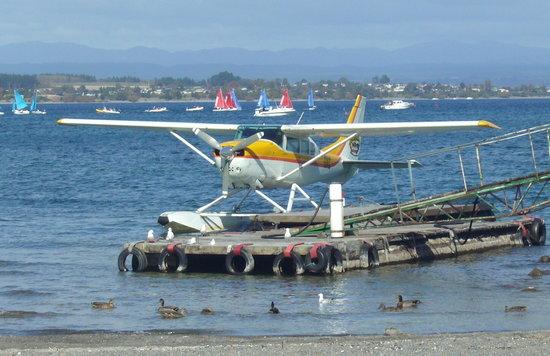 Taupo's Floatplane