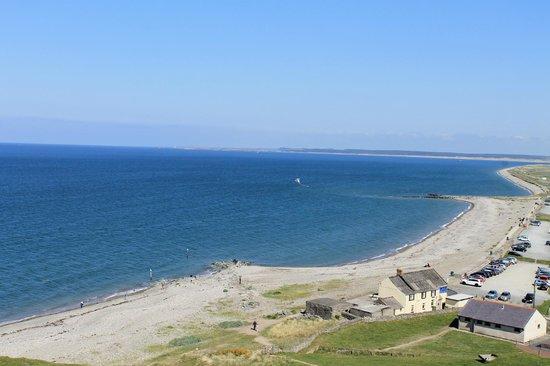 Dinas Dinlle Beach