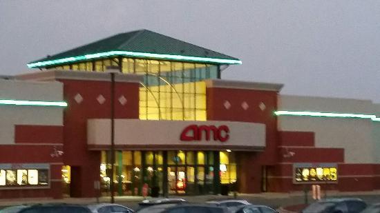AMC Lake In The Hills 12