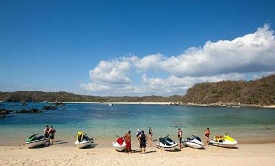 Huatulco Watersports Jet Ski and Boat Tours