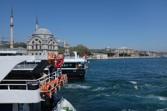 Hop in Hop Off Boat Tour