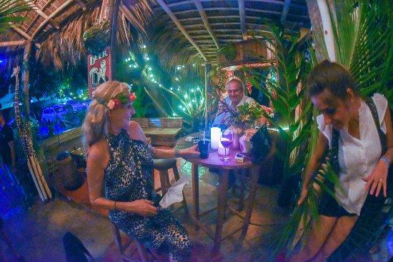 El Mosquito Art Bar