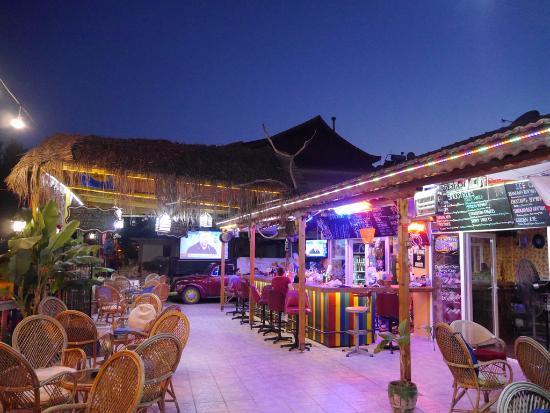 Lazy Turtle Cocktail Bar