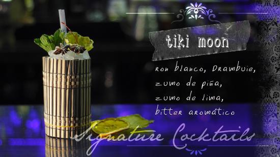 Moon 93 Cafe & Cocktail Bar