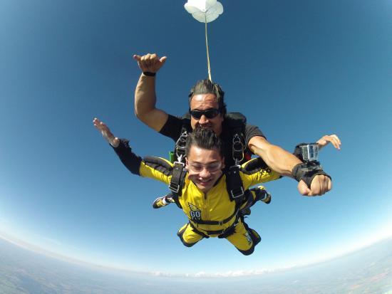 Go Fly Paraquedismo