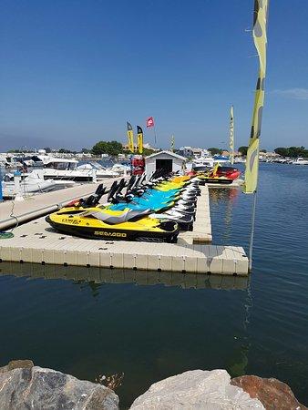 COBRA Watercraft 66