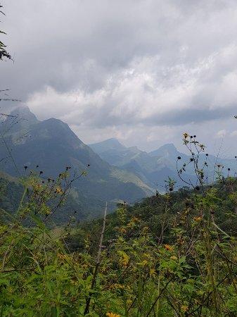 Nipuna Knuckles Trekking