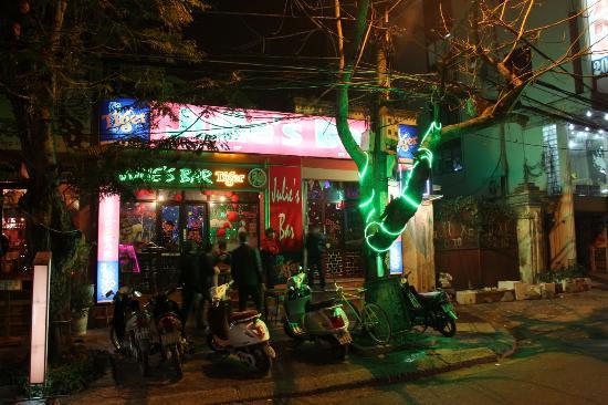 Julie's Bar
