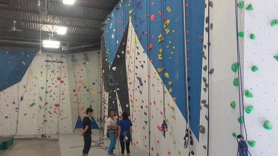 Hub Climbing
