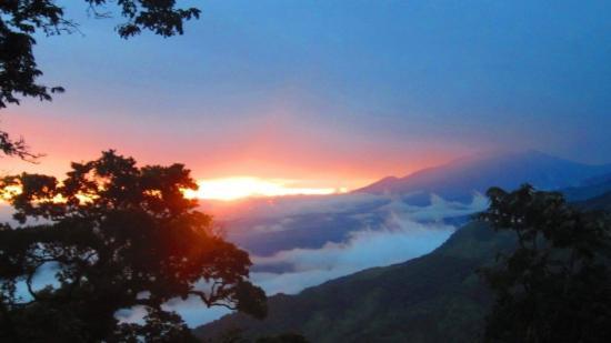 Rugit Land & Sea Tours