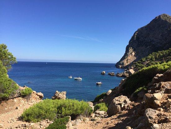 Cala en Basset