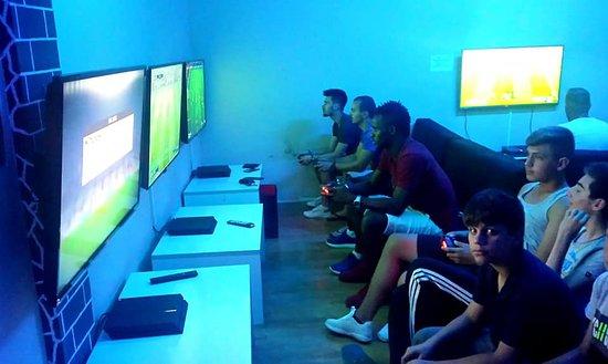 SkullGames
