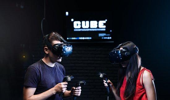 CUBE - Virtual Reality Club