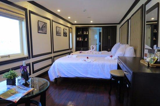 Halong Amira Cruises