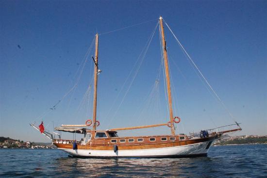 Istanbul Gunubirlik Boat Tours