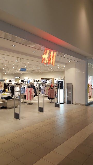 McAllister Place Mall