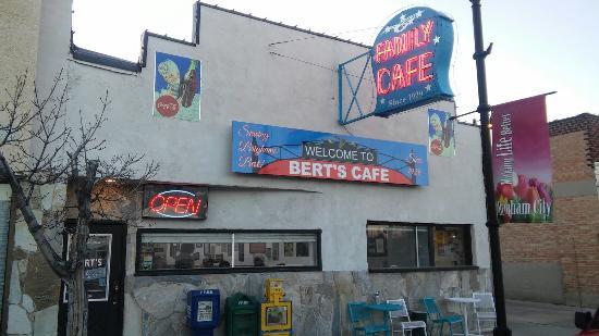 Bert's Cafe and Grill
