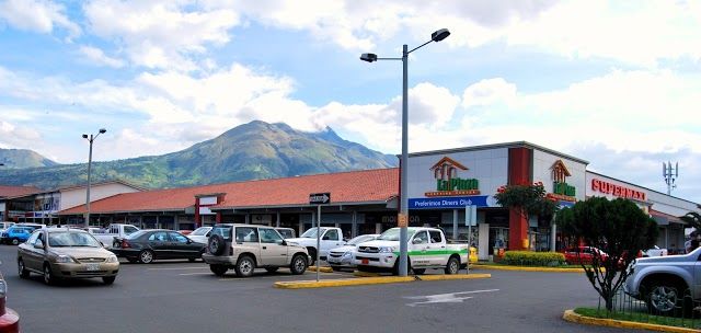 La Plaza Shopping Center