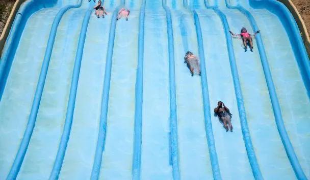 Parque acuático Slide & Splash