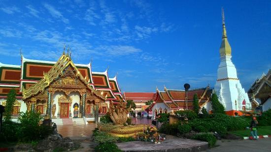 Wat Phra That Choeng Chum