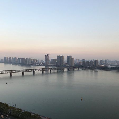 Liuhe Pagoda Cultural Park