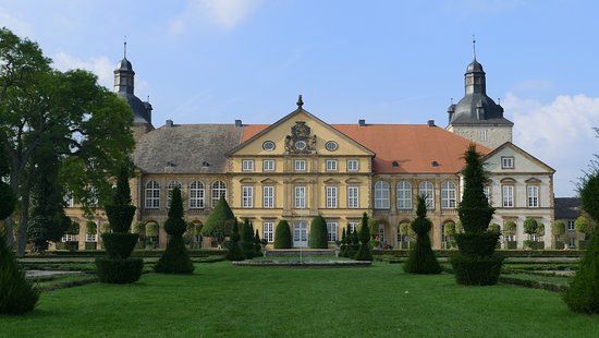 Schloss und Schlosspark Hundisburg