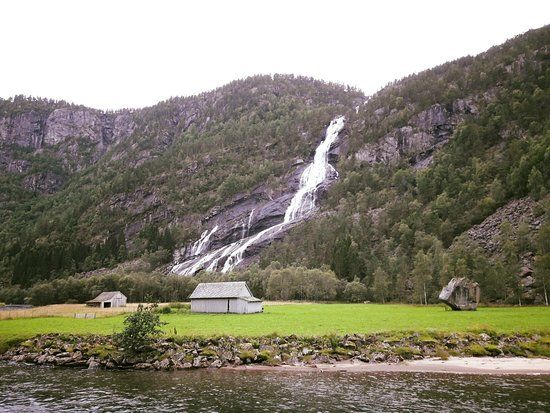Vidfossen Waterfall