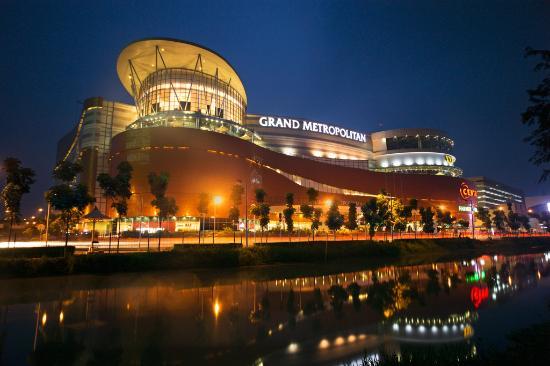 Grand Metropolitan Mall