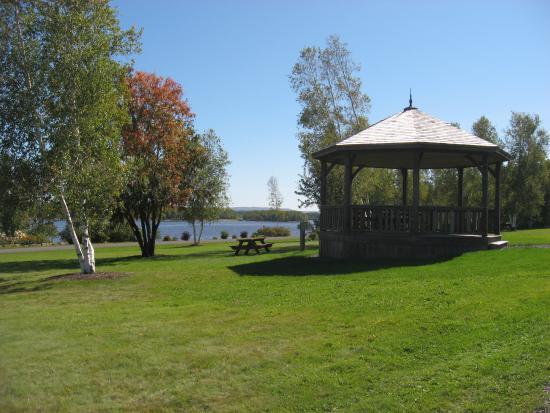 Nelson Memorial Park