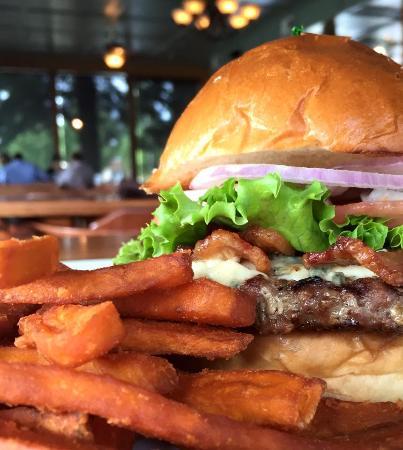 Rivershore Bar & Grill