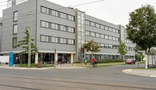 German for Leibniz Institute for Crystal Growth