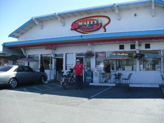 Wally's White River Drive-In