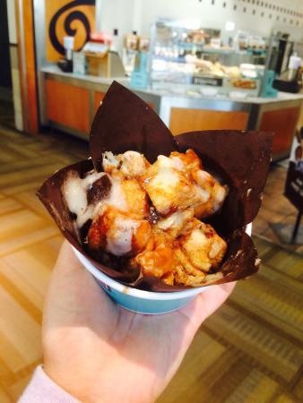 Cinnabon
