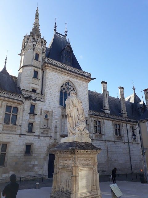 Palais Jacques-Coeur