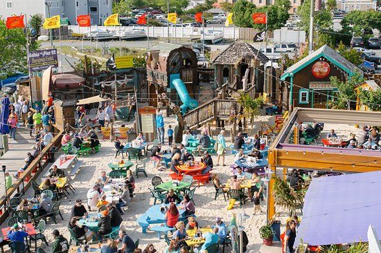 Fish Tales Bar & Grill