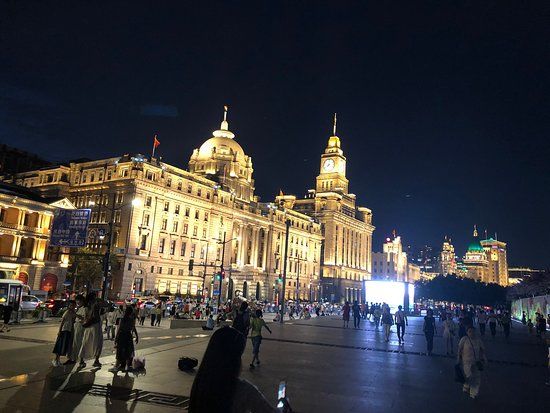 The Bund City Sculptures