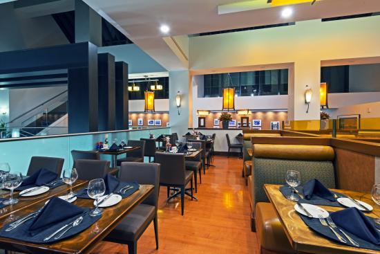 Regatta Bar & Grille