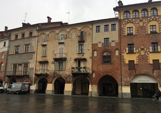 Piazza Santorre di Santarosa