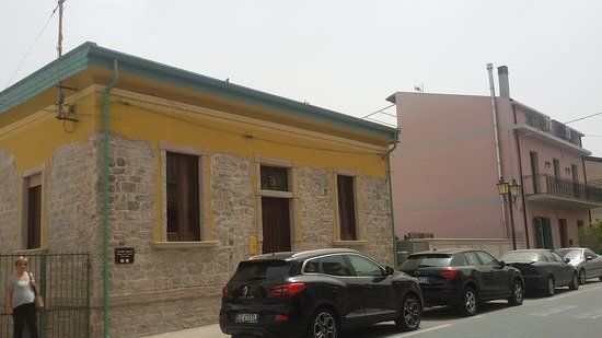 Dimora del Confino di Cesare Pavese