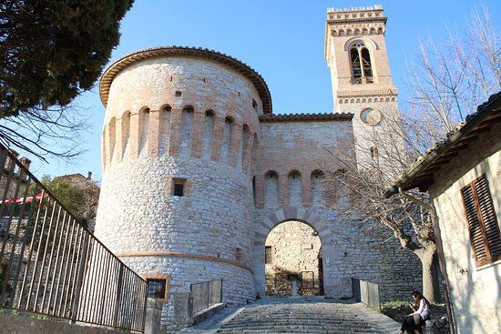 Porta Santa Maria di Corciano