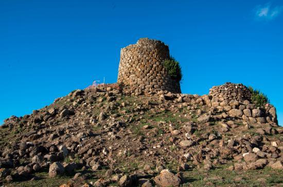 Parco Archeologico Di Suni Nuraghe Nuraddeo