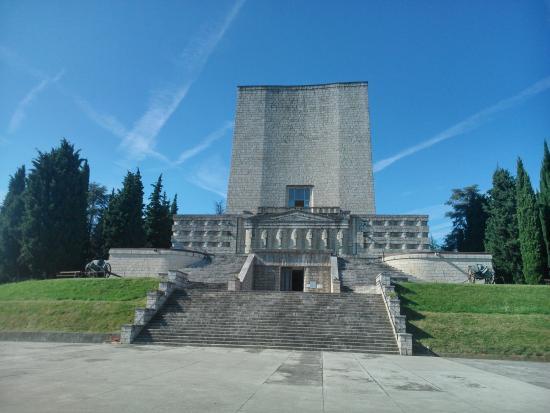 Sacrario Militare di Nervesa della Battaglia