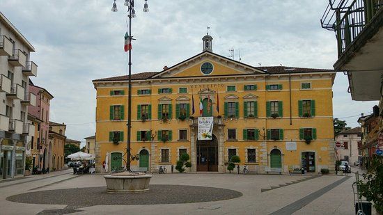 Palazzo comunale di Valeggio sul Mincio